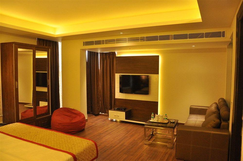 Hotel Uppal International, Near New Delhi Railway Station Kültér fotó